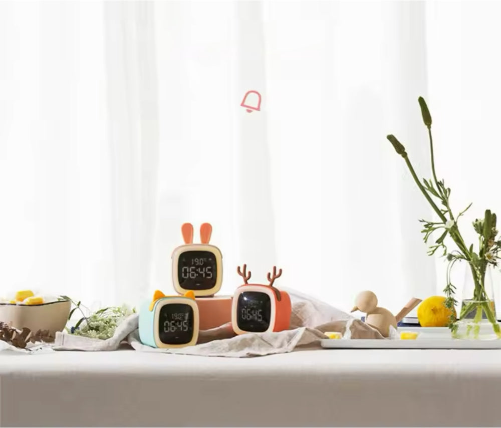 Detský budík s nočným svetlom