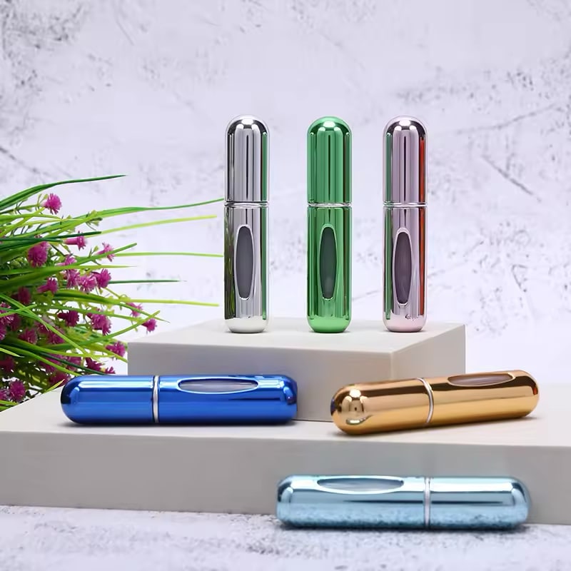 Doplniteľný atomizér pre parfumy