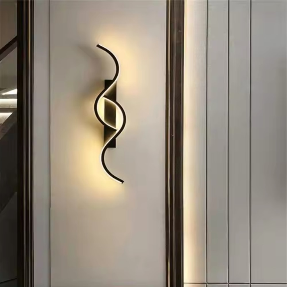 Nastaviteľná nástenná LED lampa v škandinávskom štýle