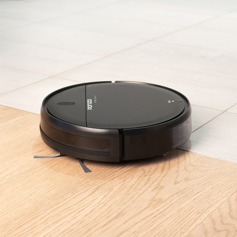 RONZO ATOM IQ Robotický vysávač a čistič podláh s nabíjacou stanicou