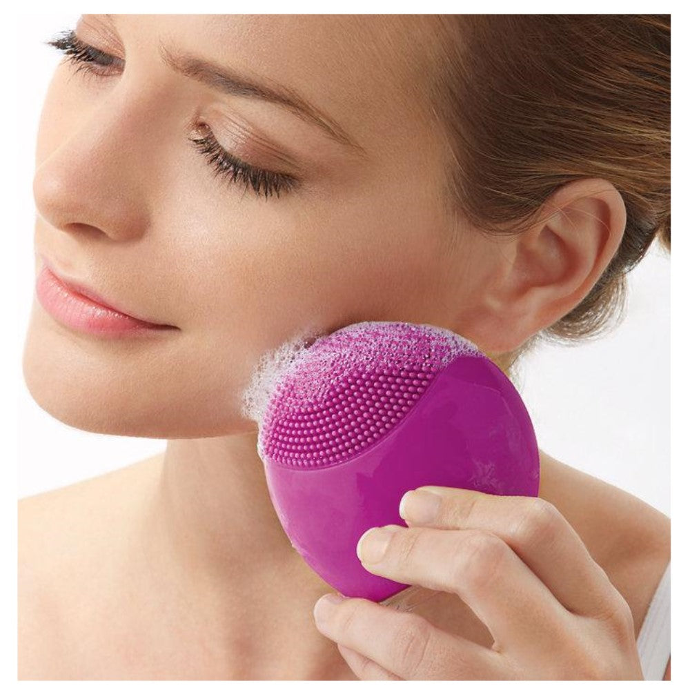 Čistič a masér tváre